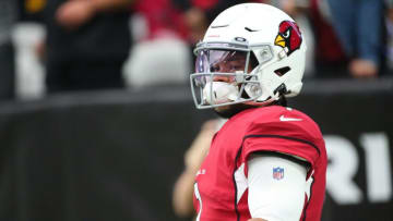 Arizona Cardinals quarterback Kyler Murray (1) warms up before playing against the Houston Texans in Glendale, Ariz. Oct. 24, 2021.Cardinals Vs Texans