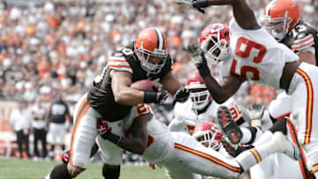 CLEVELAND - SEPTEMBER 19: Running back Peyton Hillis #40 of the Cleveland Browns runs the ball for a touchdown as he is hit by linebacker Jovan Belcher #59 of the Kansas City Chiefs at Cleveland Browns Stadium on September 19, 2010 in Cleveland, Ohio. (Photo by Matt Sullivan/Getty Images)
