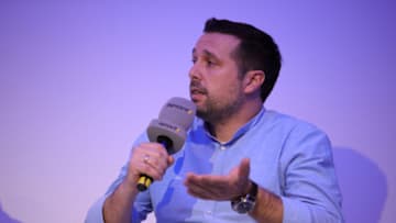 BERLIN, GERMANY - NOVEMBER 06: Alexander T. Mueller (Team SK Gaming) speaks on stage during the 'Esport Level-Up' event at ALICE Rooftop on November 06, 2019 in Berlin, Germany. (Photo by Andreas Rentz/Getty Images for SPORT1 | SKW Schwarz I ESBD)