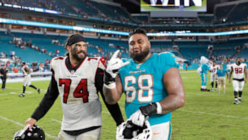 MIAMI GARDENS, FL - AUGUST 10: Isaac Asiata