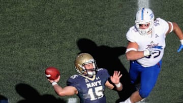 ANNAPOLIS, MD - NOVEMBER 12: Quarterback Will Worth