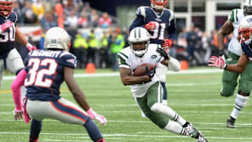 FOXBORO, MA - OCTOBER 25: Jeremy Kerley #11 of the New York Jets carries the ball during the second quarter against the New England Patriots at Gillette Stadium on October 25, 2015 in Foxboro, Massachusetts. (Photo by Darren McCollester/Getty Images)