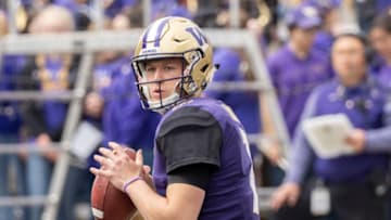 SEATTLE, WA - APRIL 27: Washington Huskies quarterback Colson Yankoff (7) passes the ball during the University of Washington Spring Game at Husky Stadium on Saturday, April 27, 2019 in Seattle, WA. (Photo by Joseph Weiser/Icon Sportswire via Getty Images)