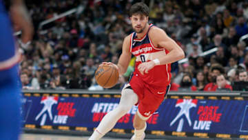 Deni Avdija of the Washington Wizards handles the rock against the New York Knicks (Photo by Jess Rapfogel/Getty Images)