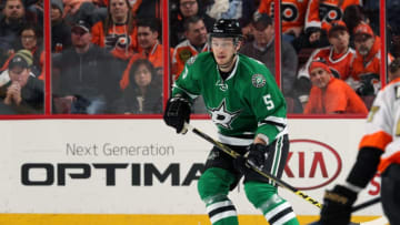PHILADELPHIA, PA - DECEMBER 10: Jamie Oleksiak #5 of the Dallas Stars passes the puck against the Philadelphia Flyers on December 10, 2016 at the Wells Fargo Center in Philadelphia, Pennsylvania. (Photo by Len Redkoles/NHLI via Getty Images)
