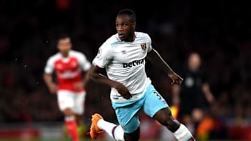 LONDON, ENGLAND - APRIL 05: Michail Antonio of West Ham United in action during the Premier League match between Arsenal and West Ham United at the Emirates Stadium on April 5, 2017 in London, England. (Photo by Shaun Botterill/Getty Images,)