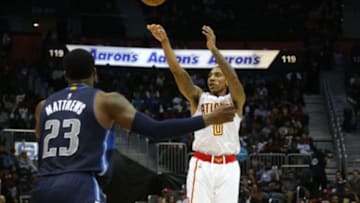 Feb 1, 2016; Atlanta, GA, USA; Atlanta Hawks guard Jeff Teague (0) shoots the ball against the Dallas Mavericks in the third quarter at Philips Arena. The Hawks won 112-97. Mandatory Credit: Brett Davis-USA TODAY Sports