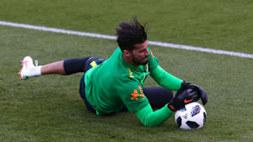 TERESOPOLIS, BRAZIL - MAY 24: Goalkeeper Alisson Becker in action during a training session of the Brazilian national football team at the squad's Granja Comary training complex on May 24, 2018 in Teresopolis, Brazil. (Photo by Buda Mendes/Getty Images)