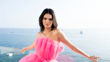 Kendall Jenner poses at amfAR Cannes Gala (Photo by Gareth Cattermole/amfAR/Getty Images for H&M / amfAR )