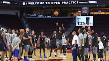 LOS ANGELES, CA- OCTOBER 15: Patrick Beverley #21 of the Los Angeles Clippers shoots a half court shot during an open practice at the Galen Center at University of Southern California on October 15, 2019 in Los Angeles, California. NOTE TO USER: User expressly acknowledges and agrees that, by downloading and or using this photograph, User is consenting to the terms and conditions of the Getty Images License Agreement. Mandatory Copyright Notice: Copyright 2019NBAE (Photo by Andrew D. Bernstein/NBAE via Getty Images)