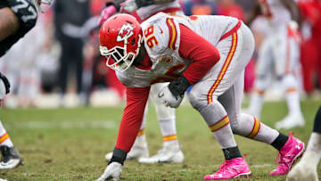 OAKLAND, CA - OCTOBER 16: Defensive end Jaye Howard