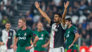 TURIN, ITALY - OCTOBER 22: Sami Khedira of Juventus Turin gestures during the UEFA Champions League group D match between Juventus and Lokomotiv Moskva at Juventus Arena on October 22, 2019 in Turin, Italy. (Photo by TF-Images/Getty Images)