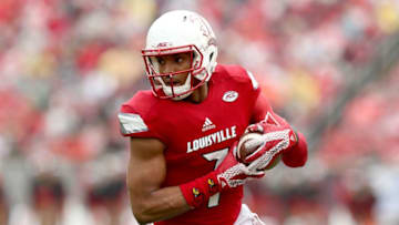 LOUISVILLE, KY - OCTOBER 24: Reggie Bonnafon #7 of the Louisville Cardinals runs with the ball against the Boston College Eagles at Papa John's Cardinal Stadium on October 24, 2015 in Louisville, Kentucky. (Photo by Andy Lyons/Getty Images)