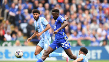 LEICESTER, ENGLAND - AUGUST 06: Wilfred Ndidi of Leicester City is challenged by Jay Dasilva of Coventry City during the Sky Bet Championship match between Leicester City and Coventry City at The King Power Stadium on August 06, 2023 in Leicester, England. (Photo by Tony Marshall/Getty Images)