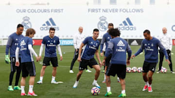 MADRID, SPAIN - MAY 5: The players of Real Madrid warm up during a training session at Valdebebas training ground on May 5, 2017 in Madrid, Spain. (Photo by Helios de la Rubia/Real Madrid via Getty Images)