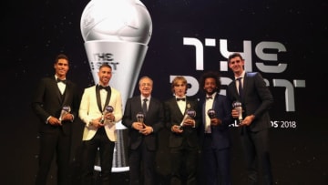 LONDON, ENGLAND - SEPTEMBER 24: Raphael Varane, Sergioi Ramos, Florentino Pérez, Luka Modric, Marcelo and Thibaut Courtois of Real Madrid pose with their awards during The Best FIFA Football Awards at Royal Festival Hall on September 24, 2018 in London, England. (Photo by Alexander Hassenstein - FIFA/FIFA via Getty Images)