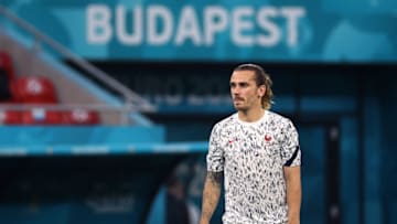 France's forward Antoine Griezmann. (Photo by BERNADETT SZABO / POOL / AFP) (Photo by BERNADETT SZABO/POOL/AFP via Getty Images)