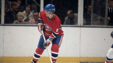 UNIONDALE, NY - CIRCA 1978: Steve Shutt #22 of the Montreal Canadiens skates against the New York Islanders during an NHL Hockey game circa 1978 at the Nassau Veterans Memorial Coliseum in Uniondale, New York. Shutt's playing career went from 1972-85. (Photo by Focus on Sport/Getty Images)
