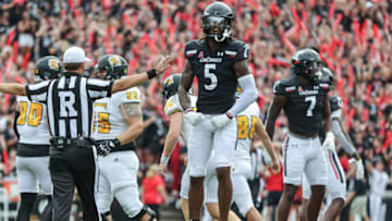 Ja'Quan Sheppard of the Cincinnati Bearcats during game at Nippert Stadium. Getty Images.