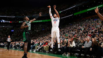 BOSTON, MA - FEBRUARY 9: Garrett Temple #17 of the LA Clippers shoots three point basket against the Boston Celtics on February 9, 2019 at the TD Garden in Boston, Massachusetts. NOTE TO USER: User expressly acknowledges and agrees that, by downloading and or using this photograph, User is consenting to the terms and conditions of the Getty Images License Agreement. Mandatory Copyright Notice: Copyright 2019 NBAE (Photo by Brian Babineau/NBAE via Getty Images)