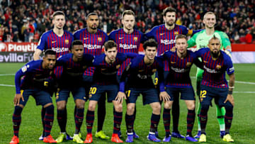 SEVILLA, SPAIN - JANUARY 23: (L-R) Clement Lenglet of FC Barcelona, Kevin Prince Boateng of FC Barcelona, Ivan Rakitic of FC Barcelona, Gerard Pique of FC Barcelona, Jasper Cillessen of FC Barcelona, Malcom of FC Barcelona, Nelson Semedo of FC Barcelona, Sergi Roberto of FC Barcelona, Carles Alena of FC Barcelona, Arthur of FC Barcelona, Arturo Vidal of FC Barcelona during the Spanish Copa del Rey match between Sevilla v FC Barcelona at the Estadio Ramon Sanchez Pizjuan on January 23, 2019 in Sevilla Spain (Photo by David S. Bustamante/Soccrates/Getty Images)