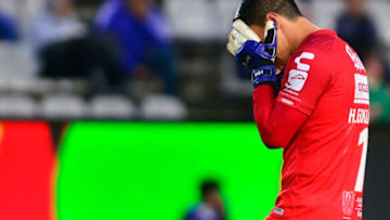PACHUCA, MEXICO - NOVEMBER 03: Hugo Gonzalez of Necaxa reacts after receiving a goal during a 15th round match between Pachuca and Necaxa as part of Torneo Apertura 2018 Liga MX at Hidalgo Stadium on November 3, 2018 in Pachuca, Mexico. (Photo by Jaime Lopez/Jam Media/Getty Images)