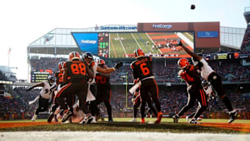 Cleveland Browns Greg Robinson (Photo by Kirk Irwin/Getty Images)
