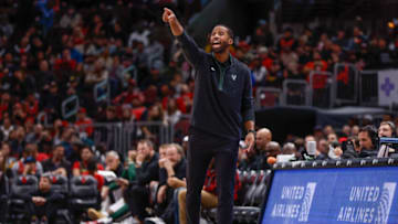 Milwaukee Bucks associate head coach Charles Lee Credit: Kamil Krzaczynski-USA TODAY Sports