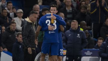 Wesley Fofana of Chelsea walks off the pitch after being injured and is embraced by Ben Chilwell (Photo by Visionhaus/Getty Images)