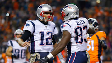 DENVER, CO - NOVEMBER 12: Tight end Dwayne Allen