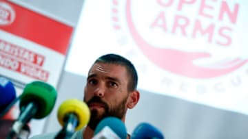 Memphis Grizzlies' Spanish NBA player Marc Gasol, who took part in a migrant rescue operation, speaks during a press conference after two vessels of Spanish NGO Proactiva Open Arms arrived in Palma de Majorca on July 21, 2018. - Two vessels of Spanish NGO Proativa Open Arms involved in rescuing migrants in the Mediterranean arrived in the Spanish port of Palma carrying a woman found drifting on a deflated dinghy off Libya as well as the bodies of a boy and another woman. (Photo by PAU BARRENA / AFP) (Photo credit should read PAU BARRENA/AFP/Getty Images)