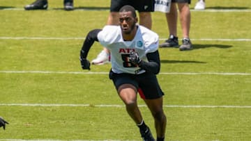May 14, 2021; Flowery Branch, Georgia, USA; Atlanta Falcons tight end Kyle Pitts (8) runs during rookie camp at the Falcons Training Facility. Mandatory Credit: Dale Zanine-USA TODAY Sports
