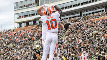 Clemson tight end Jake Briningstool (9) scores and celebrates with wide receiver Joseph Ngata (10) during the first quarter at Truist Field in Winston-Salem, North Carolina Saturday, September 24, 2022.Ncaa Football Clemson At Wake Forest