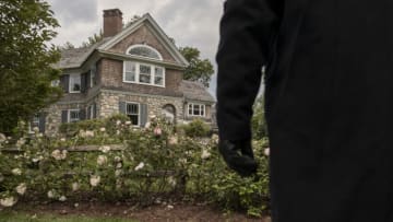 The Watcher. Episode 101 of The Watcher. Cr. Eric Liebowitz/Netflix © 2022