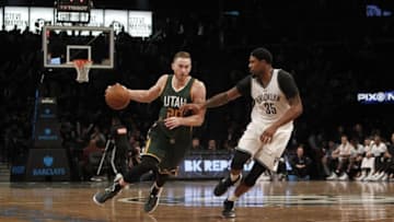 Jan 2, 2017; Brooklyn, NY, USA; Utah Jazz forward Gordon Hayward (20) dribbles the ball against Brooklyn Nets forward Trevor Booker (35) in the fourth quarter at Barclays Center. Jazz win 101-89. Mandatory Credit: Nicole Sweet-USA TODAY Sports