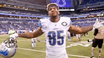 INDIANAPOLIS, IN - SEPTEMBER 11: Eric Ebron #85 of the Detroit Lions celebrates after the Lions beat the Indianapolis Colts 39-35 at Lucas Oil Stadium on September 11, 2016 in Indianapolis, Indiana. (Photo by Joe Robbins/Getty Images)