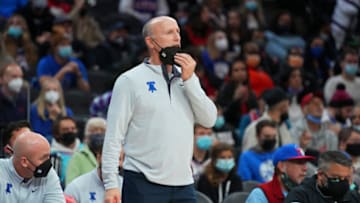 Coach Dan Burke of the Philadelphia 76ers (Photo by Mitchell Leff/Getty Images)