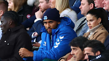 LIVERPOOL, ENGLAND - APRIL 15: Dominic Calvert-Lewin of Everton looks on during the Premier League match between Everton FC and Fulham FC at Goodison Park on April 15, 2023 in Liverpool, England. (Photo by Chris Brunskill/Fantasista/Getty Images)