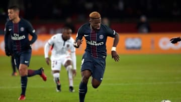 Serge Aurier of PSG during the French Ligue 1 match between Paris Saint Germain and Nice at Parc des Princes on December 11, 2016 in Paris, France. (Photo by Antoine Gyori/Corbis via Getty Images)
