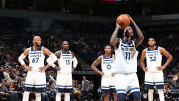 MINNEAPOLIS, MN - OCTOBER 24: Jamal Crawford #11 of the Minnesota Timberwolves shoots a free throw against the Indiana Pacers on October 24, 2017 at Target Center in Minneapolis, Minnesota. NOTE TO USER: User expressly acknowledges and agrees that, by downloading and or using this Photograph, user is consenting to the terms and conditions of the Getty Images License Agreement. Mandatory Copyright Notice: Copyright 2017 NBAE (Photo by David Sherman/NBAE via Getty Images)
