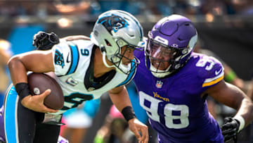 South Carolina football alum DJ Wonnum made one of the biggest plays of the year for the Vikings. Mandatory Credit: Bob Donnan-USA TODAY Sports