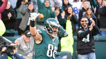 Jan 1, 2017; Philadelphia, PA, USA; Philadelphia Eagles tight end Zach Ertz (86) celebrates his 20-yard touchdown catch against the Dallas Cowboys at Lincoln Financial Field. The Eagles defeated the Cowboys, 27-13. Mandatory Credit: Eric Hartline-USA TODAY Sports