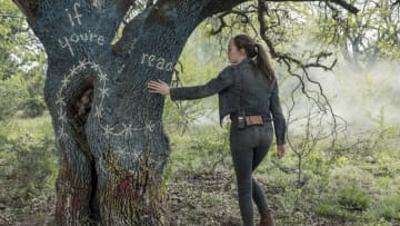 Alycia Debnam-Carey as Alicia Clark - Fear the Walking Dead _ Season 5, Episode 9 - Photo Credit: Van Redin/AMC
