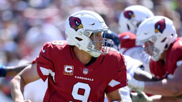 LOS ANGELES, CA - SEPTEMBER 16: Sam Bradford #9 of the Arizona Cardinals rolls out of the pocket during the second quarter against the Los Angeles Rams at Los Angeles Memorial Coliseum on September 16, 2018 in Los Angeles, California. (Photo by Harry How/Getty Images)