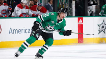 DALLAS, TX - NOVEMBER 21: Antoine Roussel