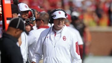 Oct 3, 2015; Norman, OK, USA; Oklahoma Sooners head coach Bob Stoops watches his team in action against the West Virginia Mountaineers in the first quarter at Gaylord Family - Oklahoma Memorial Stadium. Mandatory Credit: Mark D. Smith-USA TODAY Sports