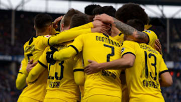 BERLIN, GERMANY - NOVEMBER 30: Jadon Sancho of Borussia Dortmund celebrates after scoring his team's first goal during the Bundesliga match between Hertha BSC and Borussia Dortmund at Olympiastadion on November 30, 2019 in Berlin, Germany. (Photo by TF-Images/Getty Images)