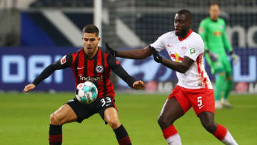 Frankfurt's Portuguese forward Andre Silva (L) and Leipzig's French defender Dayot Upamecano