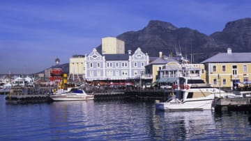 SOUTH AFRICA - 1998/01/01: South Africa, Cape Town, Waterfront Center, Table Mountain In Background. (Photo by Wolfgang Kaehler/LightRocket via Getty Images)