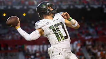FishDuck's Charles Fischer believes former Auburn football QB Bo Nix deserves a $1.5 million NIL evaluation over Deion Sanders' son Shedeur Mandatory Credit: Mark J. Rebilas-USA TODAY Sports